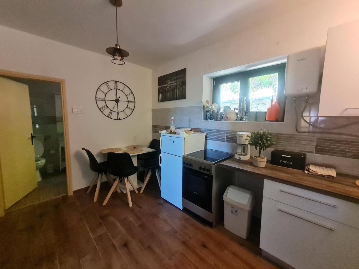 Apartment Sunshine มาลีโลชินจ์ ภายนอก รูปภาพ